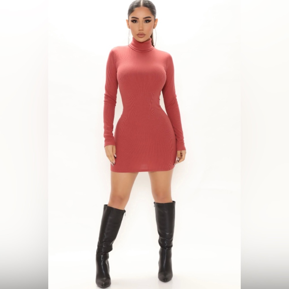FASHION NOVA: RIBBED MINI DRESS SIZE M NWT  (#2036)